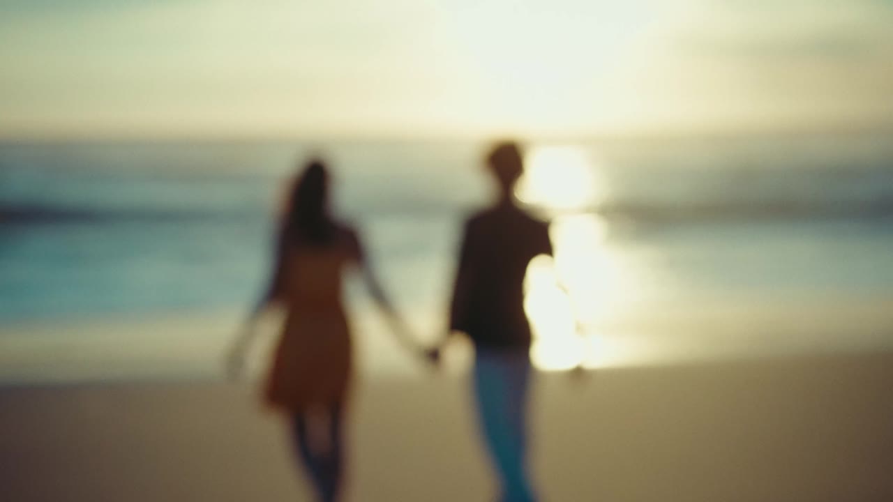 Plage au coucher du soleil — image du film Cap Royal